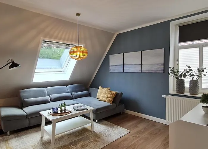 Am Bibelgarten Julia *